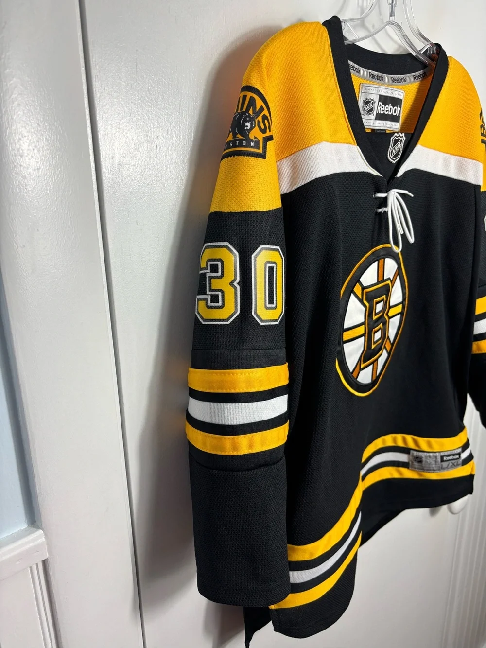Reebok Boston Bruins Tim Thomas #30 NHL Hockey Jersey Youth L/XL Black Yellow